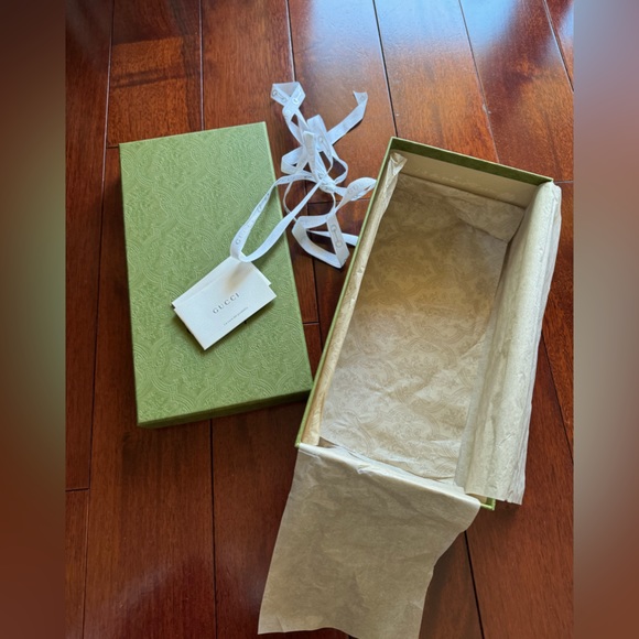 Empty Gucci Box - Picture 2 of 9